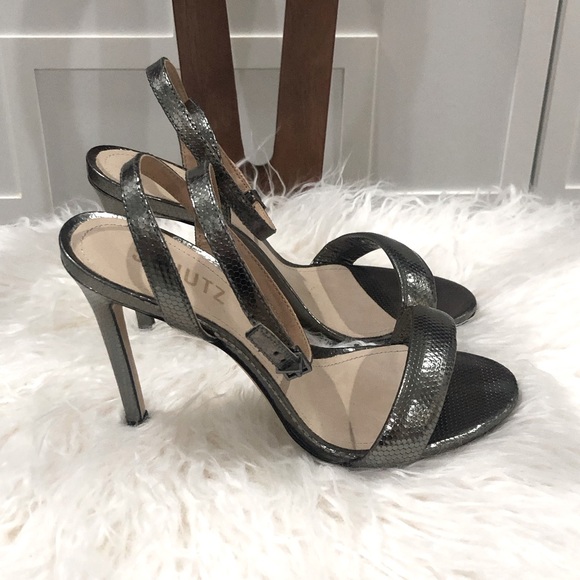 💥 SCHUTZ Metallic Silver Embossed Leather Heels Sz 36.5 - Picture 2 of 6